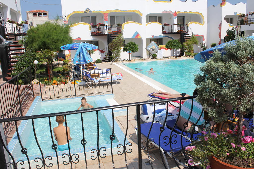 Hotel Laguna Вама-Веке Экстерьер фото